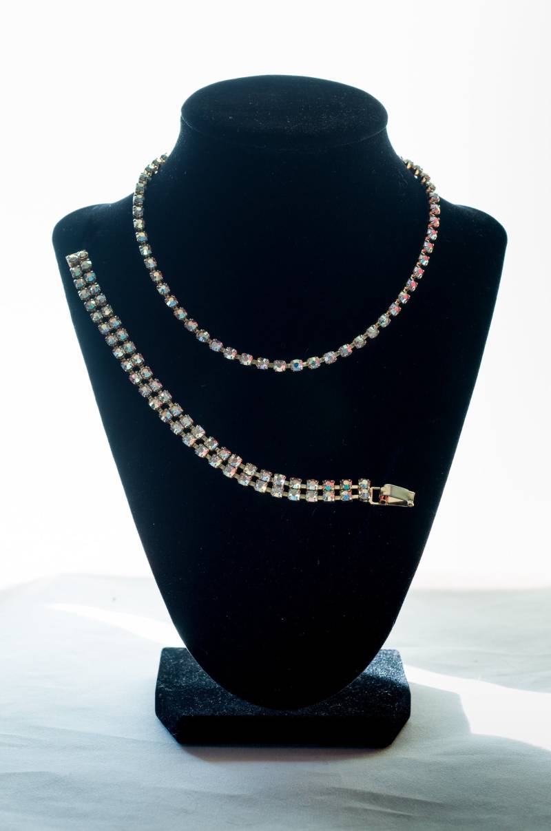 Jahrgang 1970 Aurora Borealis Kristall Strass Hochzeit Oder Abschlussball Halskette Und Armband Parure von AussieMagic