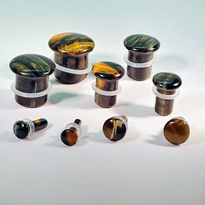 Blaue Tigerauge Stein Plugs Single Flare, Gestreckter Ohrschmuck | Paar von AustinPlugAndTunnel