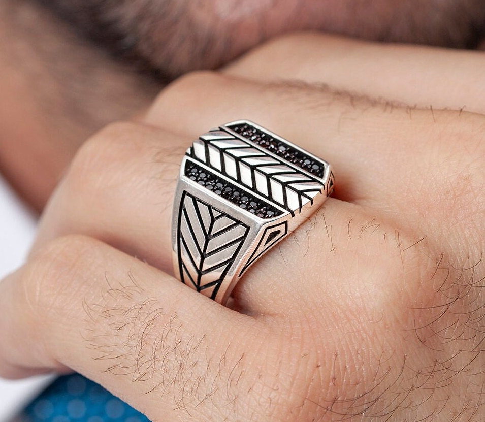 Signet Silber Herren Ring, Onyx Geschenk Für Ihn, Freund, Valentinstag von AuthenticDesignArt