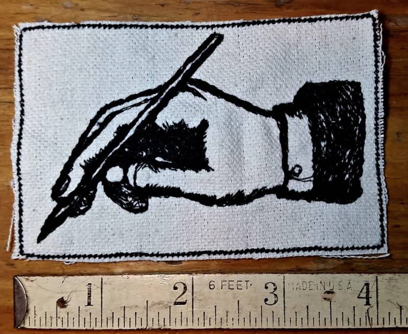 Handgemachter Bestickter Vintage Grafik, Der Upcycled Das Eisen Auf Jacke-Hut-Segeltuch-Flicken Schreibt von AuthenticEmbroidery