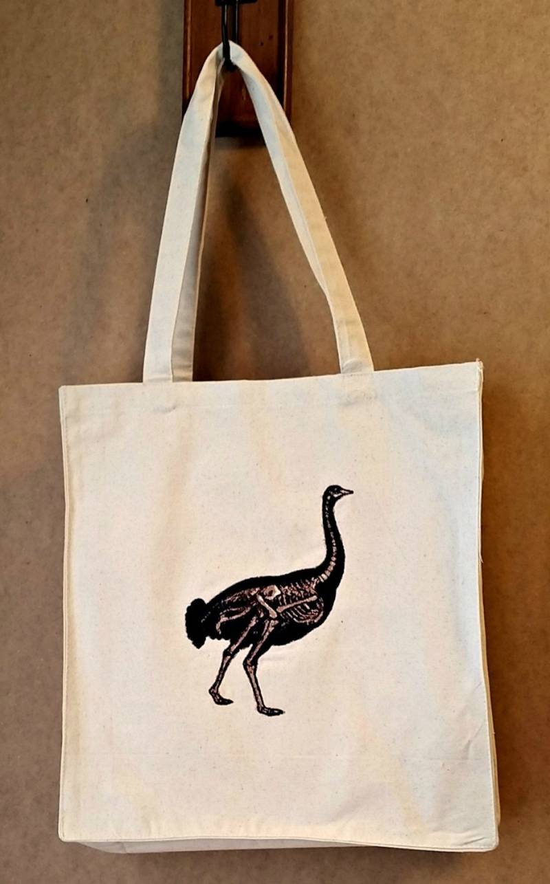 Handgemachtes Straußenskelett Vintage Grafik Wiederverwendbare Canvas Tragetasche von AuthenticEmbroidery