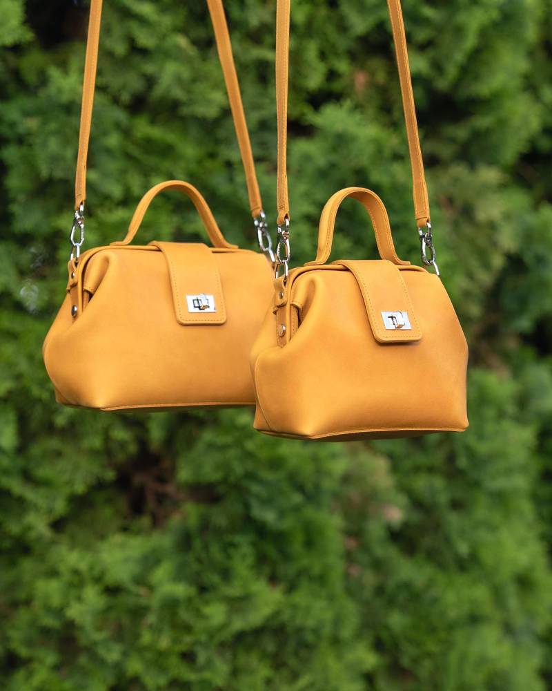 Elegante Echtleder Umhängetasche Für Frauen Mit Benutzerdefinierten Initialen - Monogramm-Schultertasche | Klein & Groß Personalisiertes Geschenk Sie von AuthorL