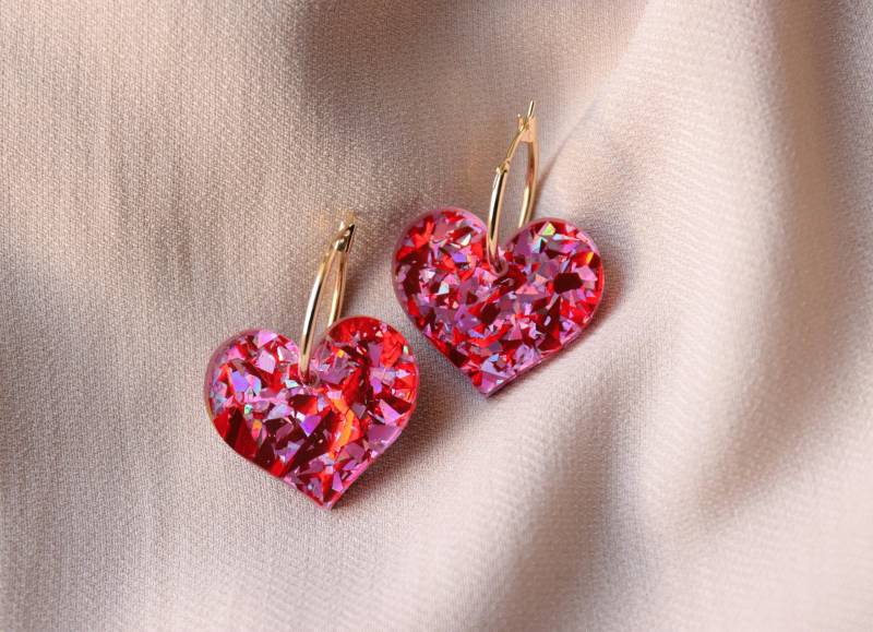 Limitierte Edition Konfetti Pink Und Rot Herz Ohrringe von AutumnAureliaUK
