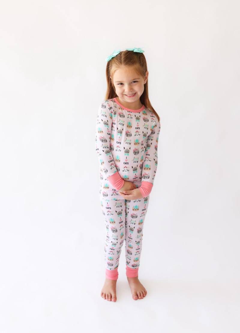I Love Cats Bambus Pyjama Set Für Mädchen - Weicher, Hypoallergener, Langärmliger Pjs Geschenk Katzenliebhaber Kleinkind-Pyjama Kinderkleidung von AutumnMoonKids