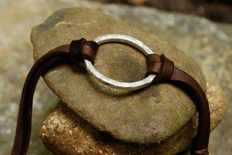 Endloses Kreis-Leder - Und Sterlingsilber-Armband Endloses Kreis-Leder - Und Sterlingsilber-Armband von AutumnSunJewelry