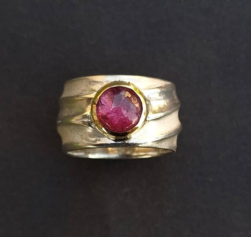 Breiter Silberring Mit Pink Turmalin/ Turmalinring/ Bandring Stein von Auwaldschmiede