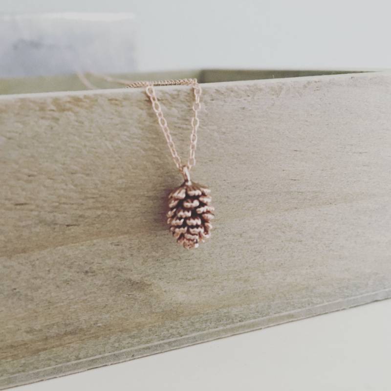 Rose Gold Halskette, Tannenzapfen Halskette Zierliche Goldkette Beste Freundin Geburtstagsgeschenk Brautjungfer Geschenk Buzzfeed, Bestseller von AvaHopeDesigns