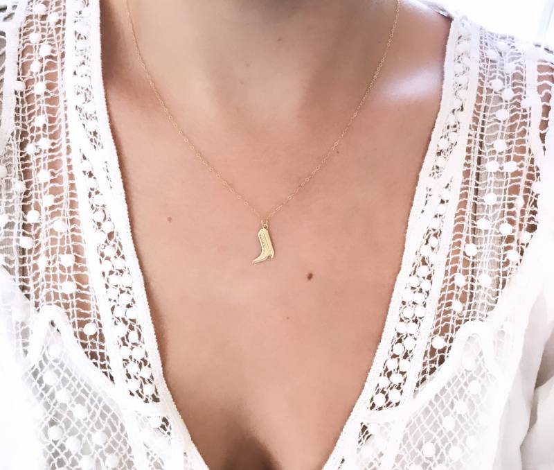 Zierliche Gold Filled Cowboy-stiefel-Halskette Westernanhänger von AvaHopeDesigns