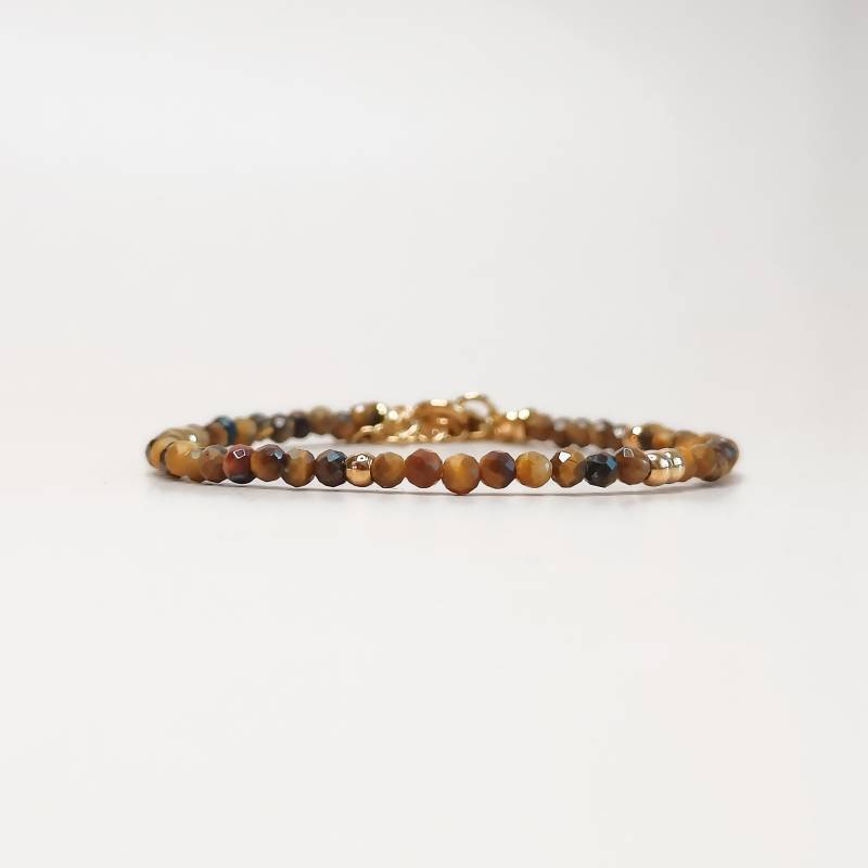 Ava & Imber | Funkelndes Tigerauge-Armband Braunes Armband 3 Mm Facettierte Tigerauge-Edelsteine Dezentes Damenarmband Braun von AvaandImber