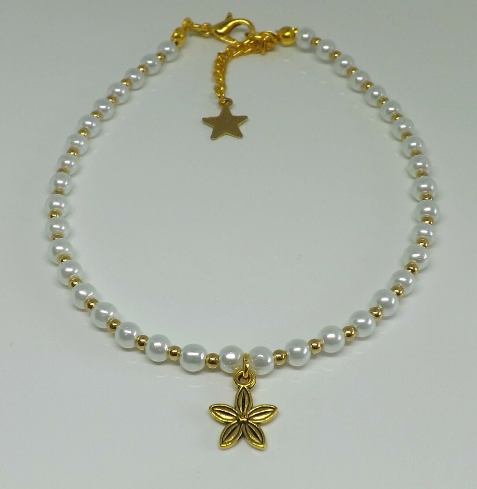 Glass Pearl Beaded Anklet Boho Flower Charm Beach von AvalonSunsetDesigns