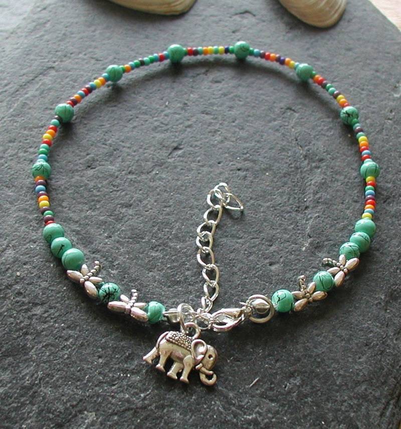 Multi-Coloured Howlith Damen Dragonfly Elefant Charm Fußkette Hippie Festival von AvalonSunsetDesigns