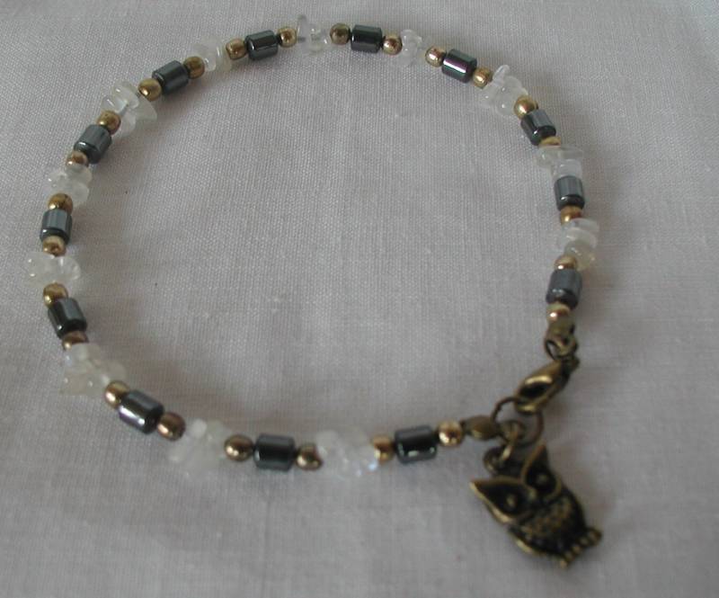 Regenbogen Mondstein Edelstein-Chips Hämatit Perlen Owl Fußkette Knöchel Bettelarmband Bronze Töne von AvalonSunsetDesigns