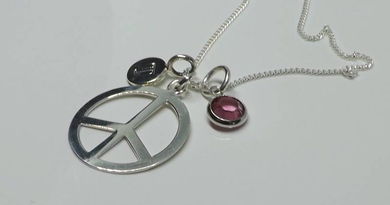sterling Silber Personalisierter Peace Zeichen Anhänger Halskette Initial Charm Geburtsstein Geschenk Für Sie von AvalonSunsetDesigns
