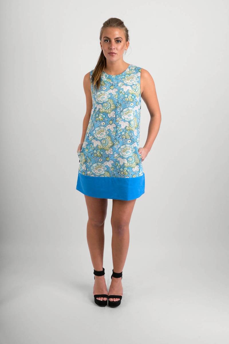 60Er Jahre Style Sommer Tunika Kleid Blau Floral Print Mit Taschen 60Er Jahre Style Sommer Tunika Kleid Blau Floral Print Mit Taschen von AvaloniaClothing