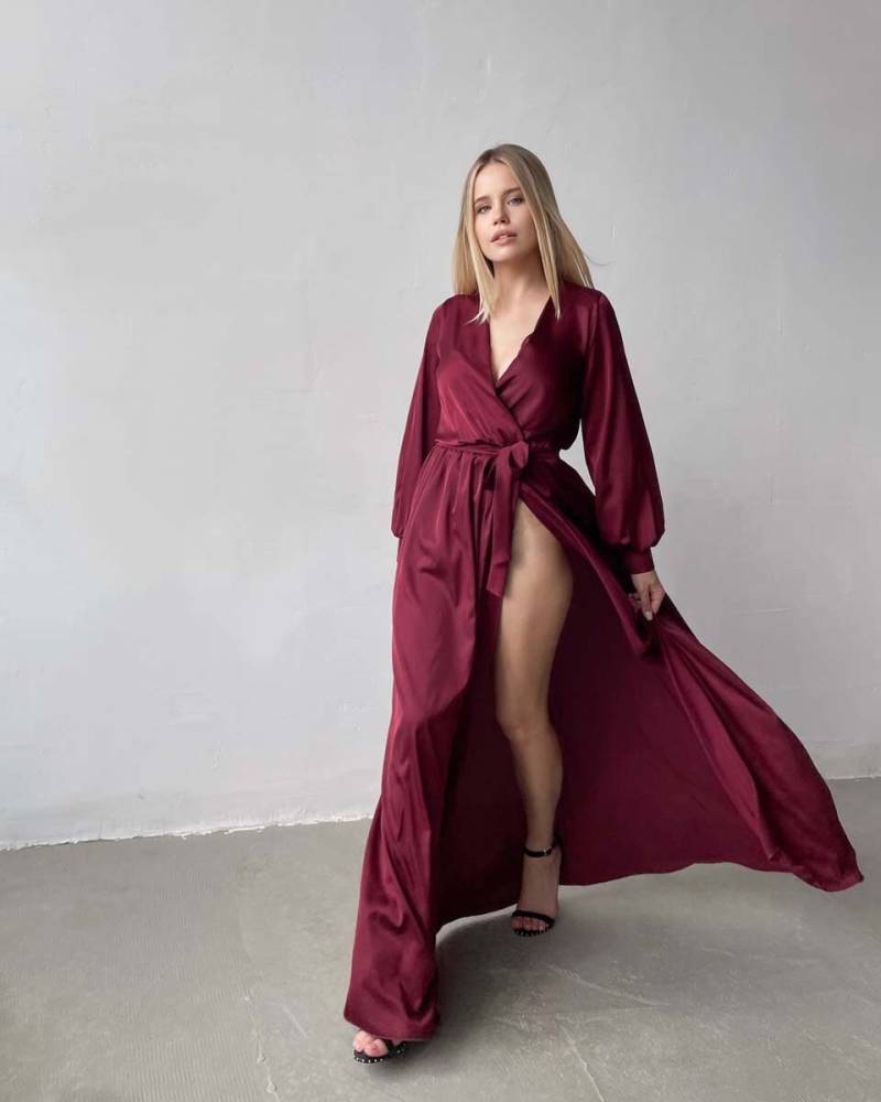 Burgunder Wickelkleid, Langes Fließendes Weinrotes Kleid, Seidenkleid, Kleid Frauen, Brautjungfer Weinrot, Weinrot Gürtel von AvantArtStudio