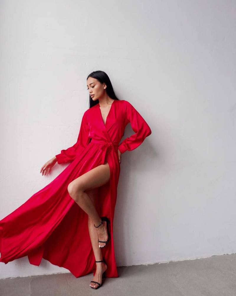 Rotes Langes Wickelkleid, Seidenkleid, Langarm Kleid, Kleid Mit Schlitz, Lange Ballon Ärmel Brautjungfern Maxi Rot von AvantArtStudio