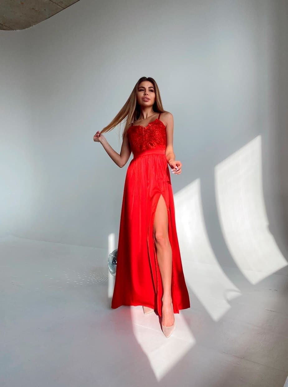 Rotes Spitzenkleid, Seidenspitze Slip Kleid, Seide Maxikleid, Rotes Kleid Mit Schlitz, Spitze, Seidenkleid Schlitz von AvantArtStudio