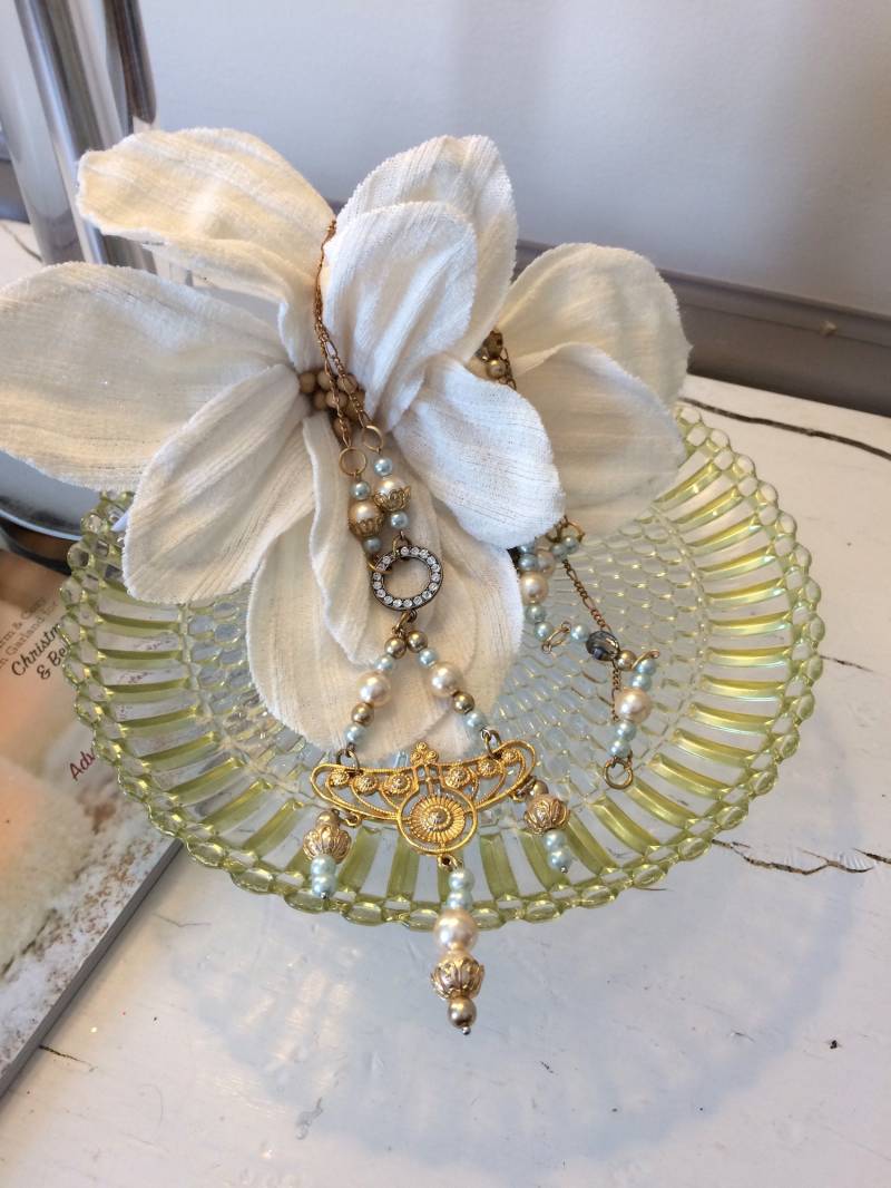 Handgemachte Halskette Im Vintage-stil Handgemachte Halskette Im Vintage-stil von AvantCarde