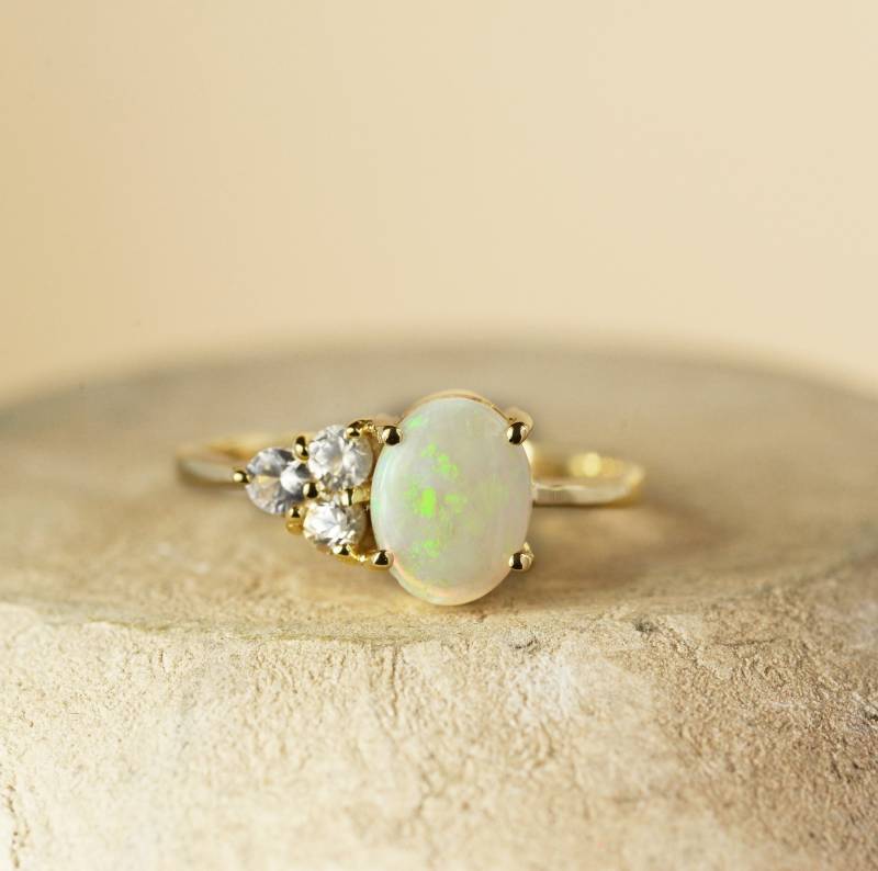 Opalring in 9 Ct Gelbgold von Avasca