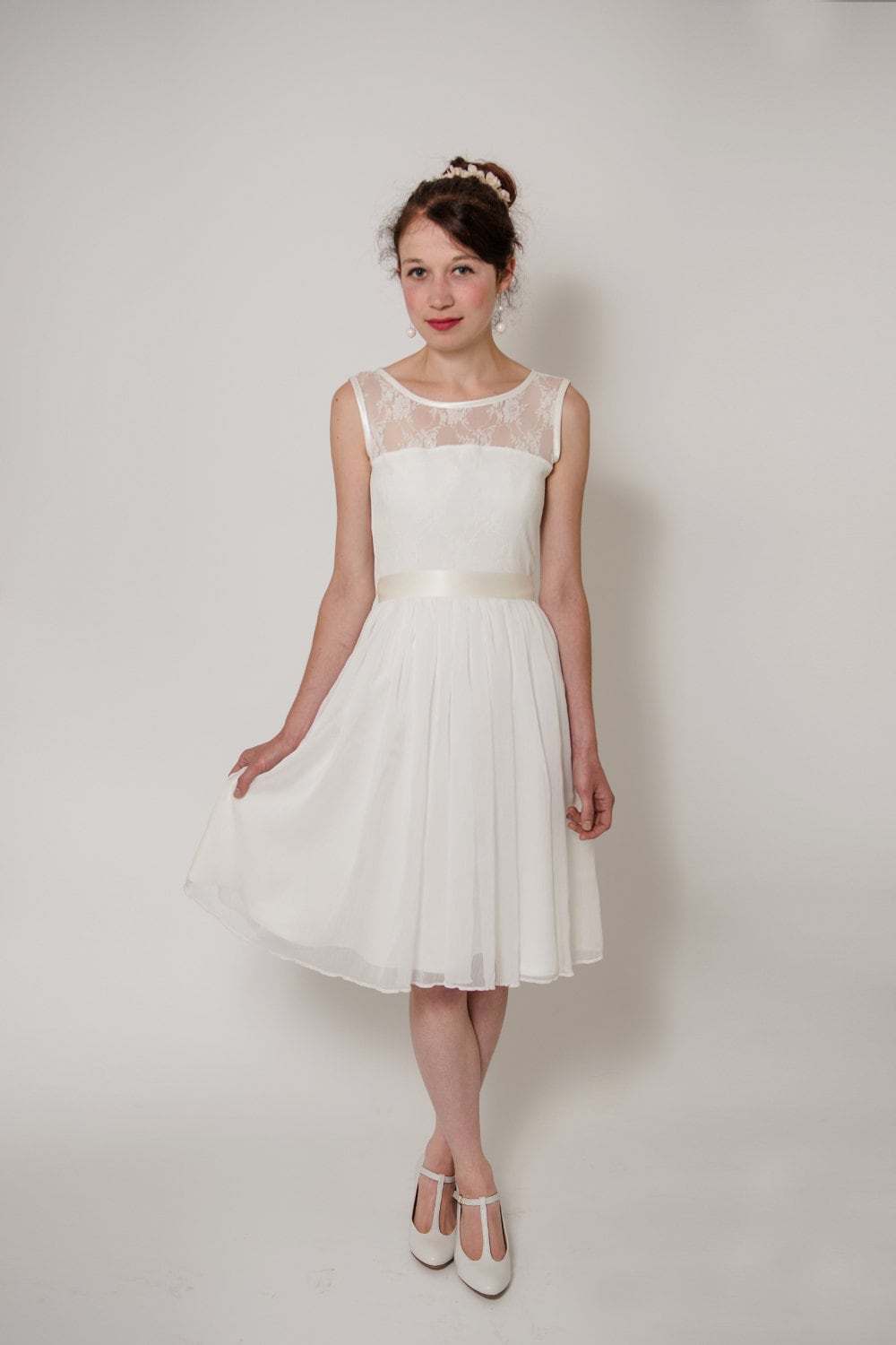 Brautkleid "Little Fairy" Mit Chiffon in Creme von AveevABoutique