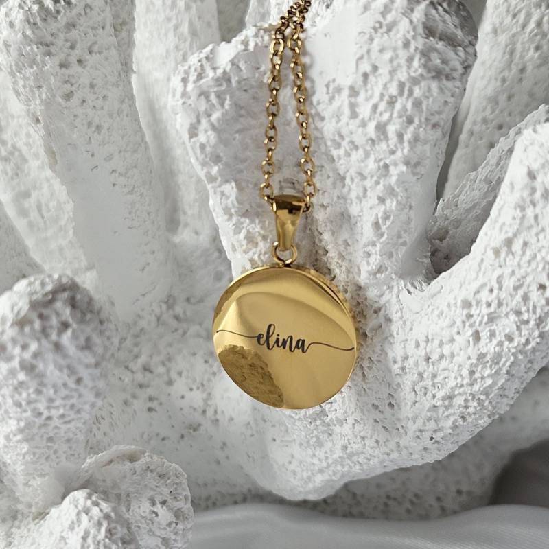Bedeutungsvolle "Personalisierte Edelstahl Halskette Name Gravur Anhänger 50 cm Ideales Geschenk Für Geburtstag, Taufe, Konfirmation" Bedeutungsvolle "Personalisierte Edelstahl Halskette Name Gravur Anhänger 50 cm Ideales Geschenk Für Geburtstag, Taufe, Konfirmation" von AvellineJewelry
