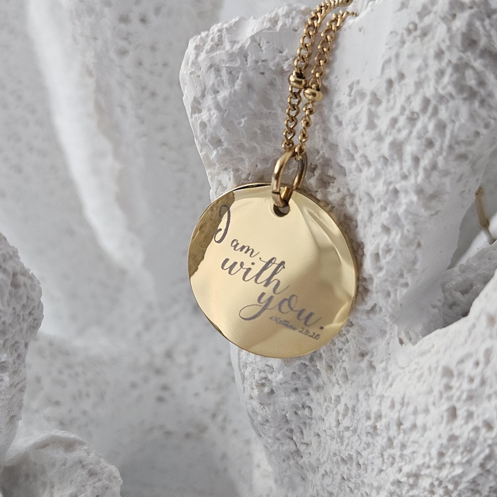 Elegante 14K Edelstahl-Halskette „I Am With You" Medaille. Kostenlose Gravur Auf Rückseite - Ideal Für Taufe, Kommunion, Konfirmation Elegante 14K Edelstahl-Halskette „I Am With You" Medaille. Kostenlose Gravur Auf Rückseite - Ideal Für Taufe, Kommunion, Konfirmation von AvellineJewelry