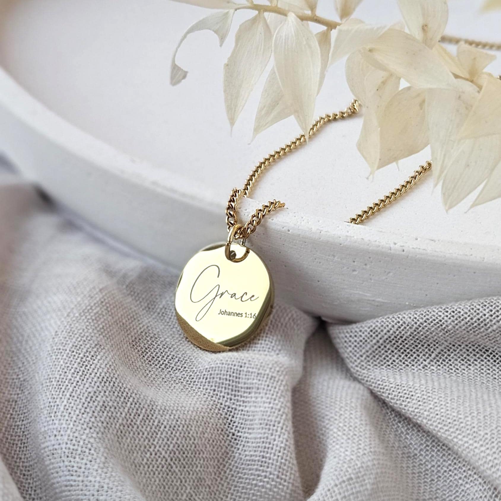 Halskette Bibelvers Christlich Edelstahl 18K Personalisierter Schmuck Grace Anhänger Gold Glaubensschmuck Geschenk Frauen Taufe Geburtstag von AvellineJewelry