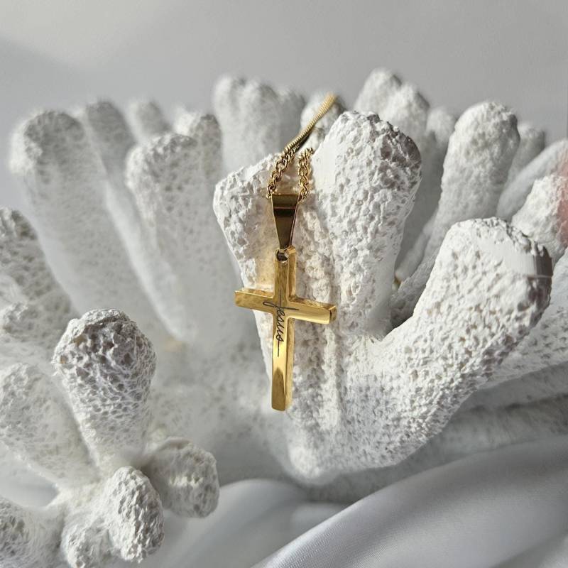 Kreuz Anhänger „Jesus" Aus 18K Edelstahl Vergoldet - Personalisierbar Mit Gravur Geschenk Zur Taufe, Kommunion, Konfirmation Kreuz Anhänger „Jesus" Aus 18K Edelstahl Vergoldet - Personalisierbar Mit Gravur Geschenk Zur Taufe, Kommunion, Konfirmation von AvellineJewelry