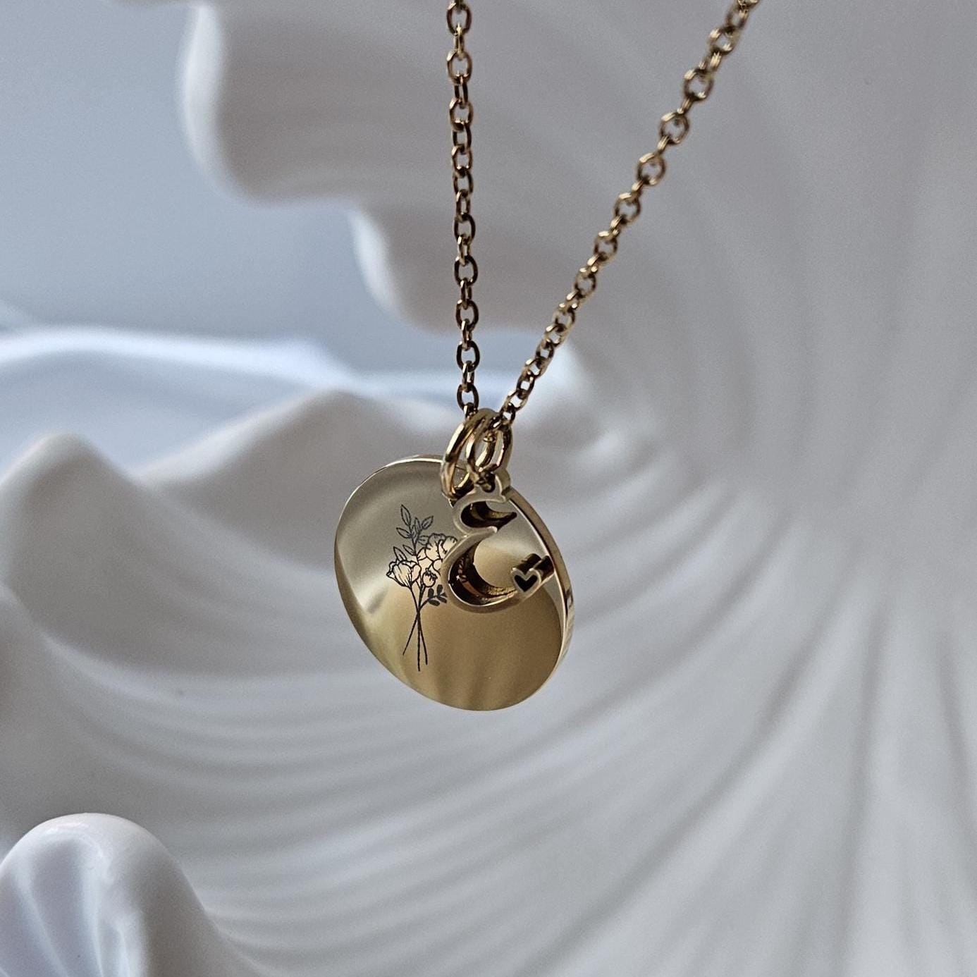 Personalisierter Schmuck Mit Gravur-Geschenk Zur Geburt, Taufe, Hochzeit-Geburtsblume-Halskette-Kette-Edelstahl 18K Vergoldet von AvellineJewelry