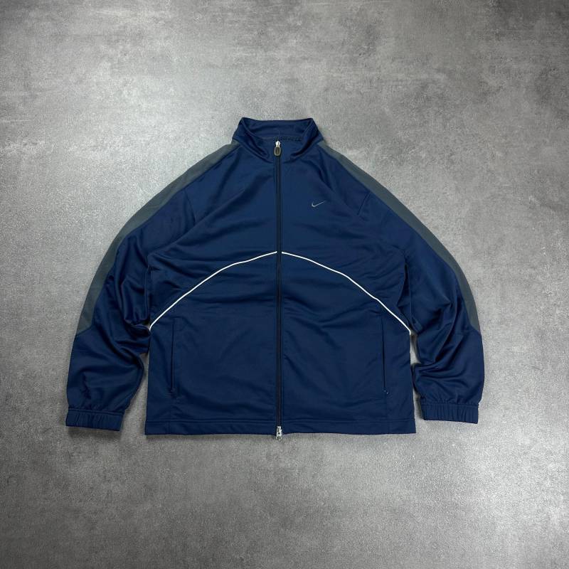 Vintage Nike Trainingsjacke [L] von AvenuesCollectiv