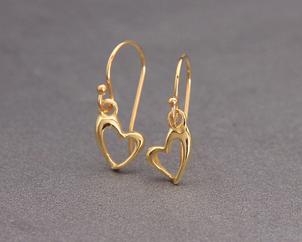 14K Solid Gold Herz Ohrringe | Handgemachte Solide Goldherzförmige Poliert Fertig von AverieJewelry