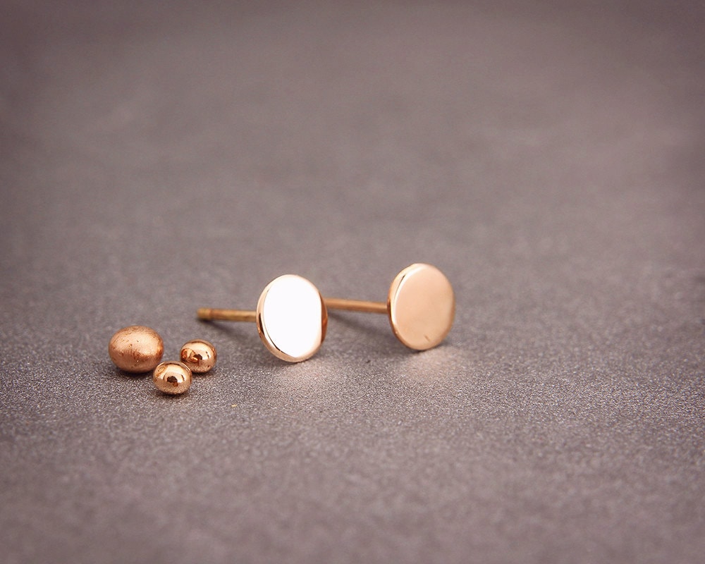 Massive 14K Roségold Zierliche Ohrstecker | Handgemachte Polierte Solide Rose Gold Ohrringe 3/16 "1/4" 5/16" 3/8 "7/16" von AverieJewelry