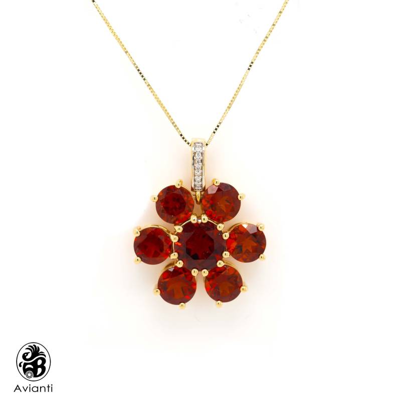 14K Gelbgold Madeira Citrin Blume Anhänger Mit Diamanten von AviantiJewelry