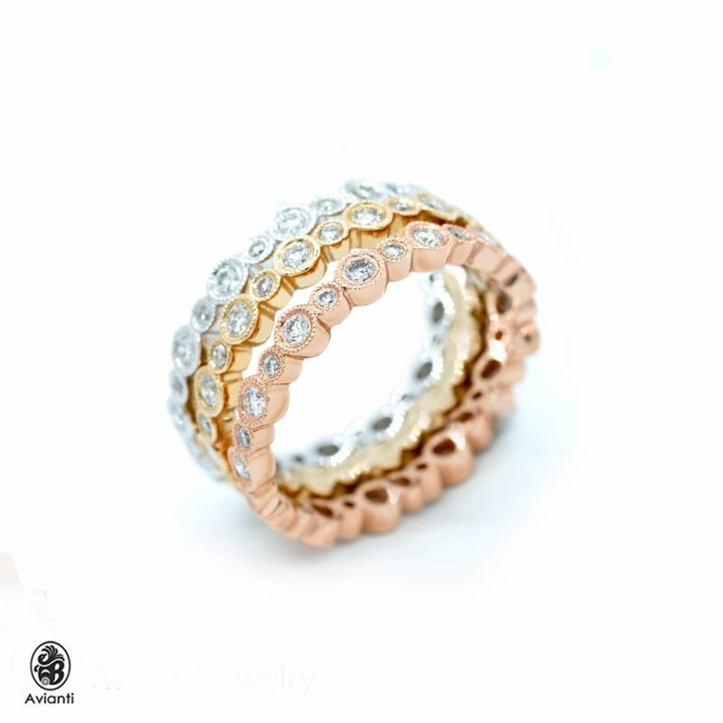14K Tricolor Gold Diamant Ring Set Lünette Stapelbare Eternity Bands von AviantiJewelry