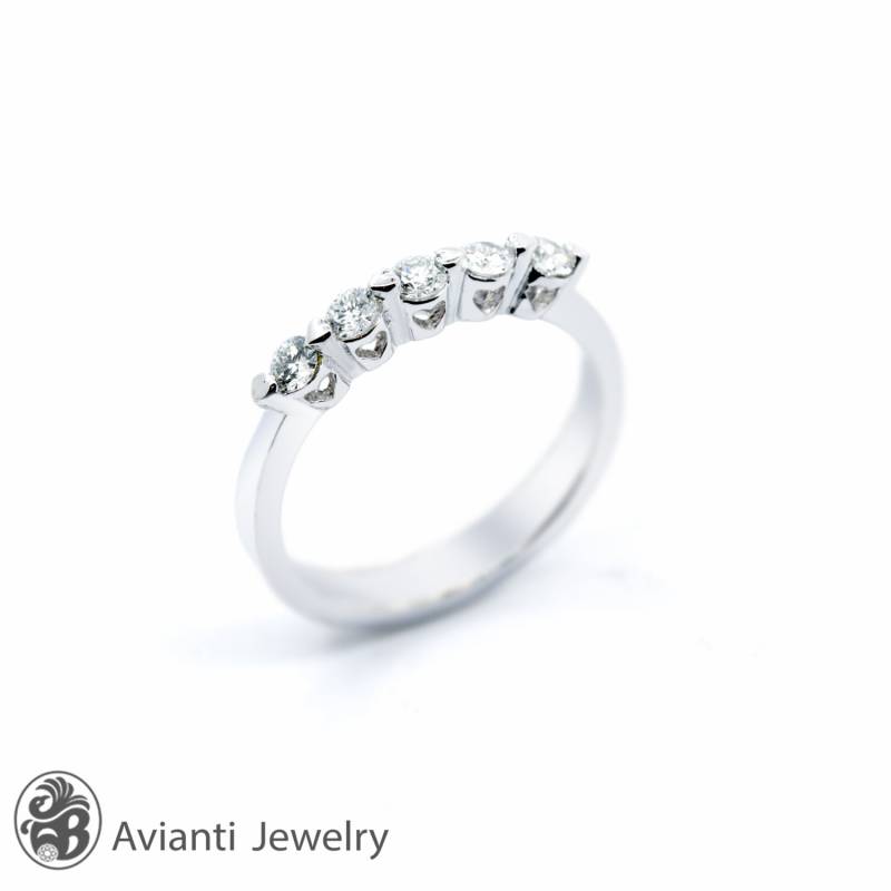 14K Weißgold Diamant Ehering Halbe Ewigkeit Jahrestagsring von AviantiJewelry