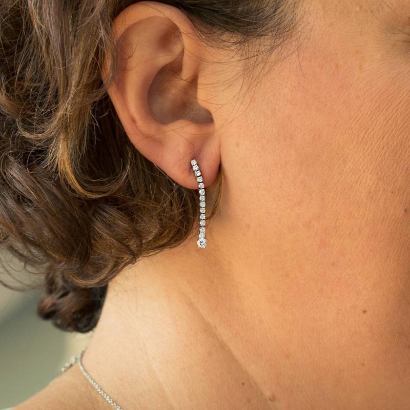 14K Weißgold Diamant Hängeohrringe Set Rundschliff von AviantiJewelry