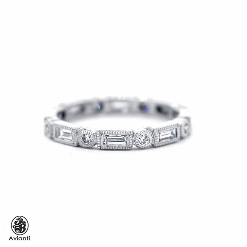 Baguette Und Runder Diamant Eternity Band Platin Ehering von AviantiJewelry
