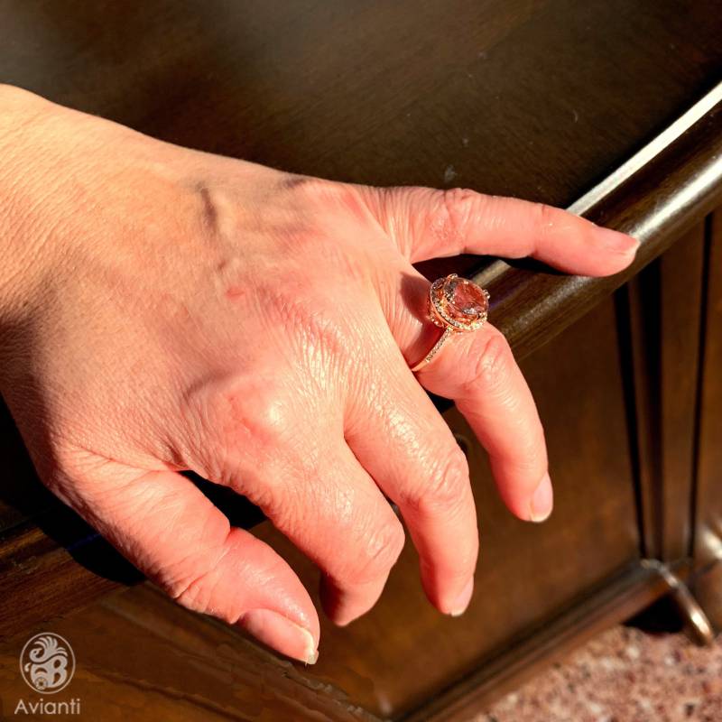 Oval Morganit Verlobungsring 14K Rose Gold Hal Diamondo von AviantiJewelry