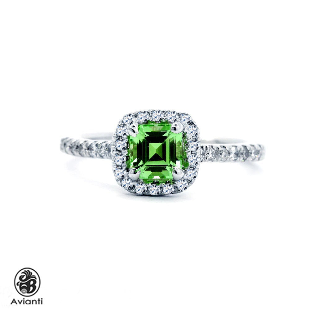 Tsavorit Diamant Ring Grüner Granat Im Smaragdschliff, 585Er Weißgold Tsavorit Diamant Ring Grüner Granat Im Smaragdschliff, 585Er Weißgold von AviantiJewelry
