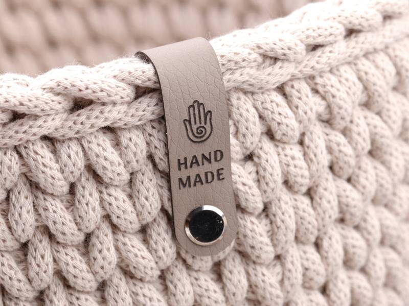 Label Für Häkelkorb, Knicklabel Mit Schraube, Kunstleder Labels Chicago Screws, Schraubniete, Lederlabels "Handmade" Niete von AvieArt