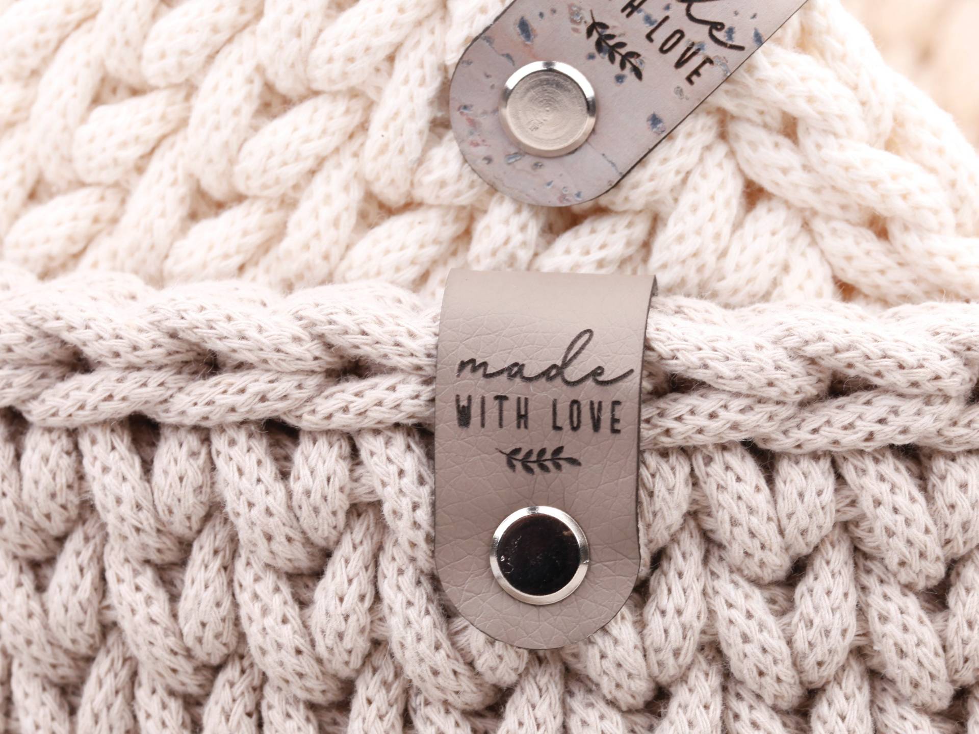 Label Für Häkelkorb, Knicklabel Mit Schraube, Kunstleder Labels Chicago Screws, Schraubniete, Lederlabels "Made With Love" von AvieArt