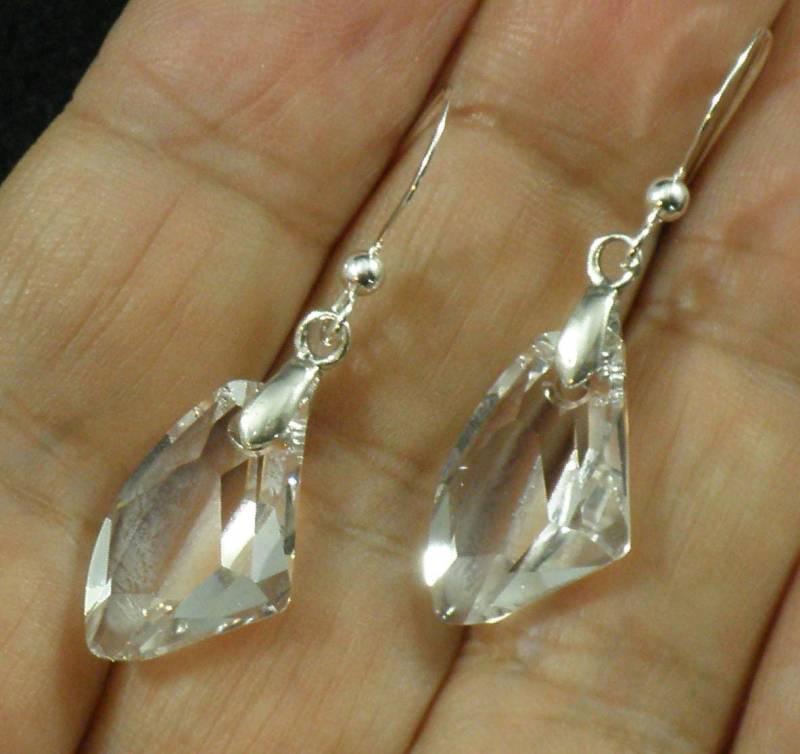 Avilagems Exclusive Swarovski Crystal Clear Galactic .925 Sterlingsilber Ohrringe 3, 5 cm Klein Avilagems Exclusive Swarovski Crystal Clear Galactic .925 Sterlingsilber Ohrringe 3, 5 cm Klein von Avilagems