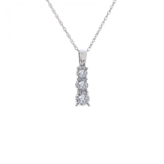0.25 Karat Runder Diamant Drei Stein Reise Anhänger An Gliederkette 14K Weißgold von AvitalandCoJewelry