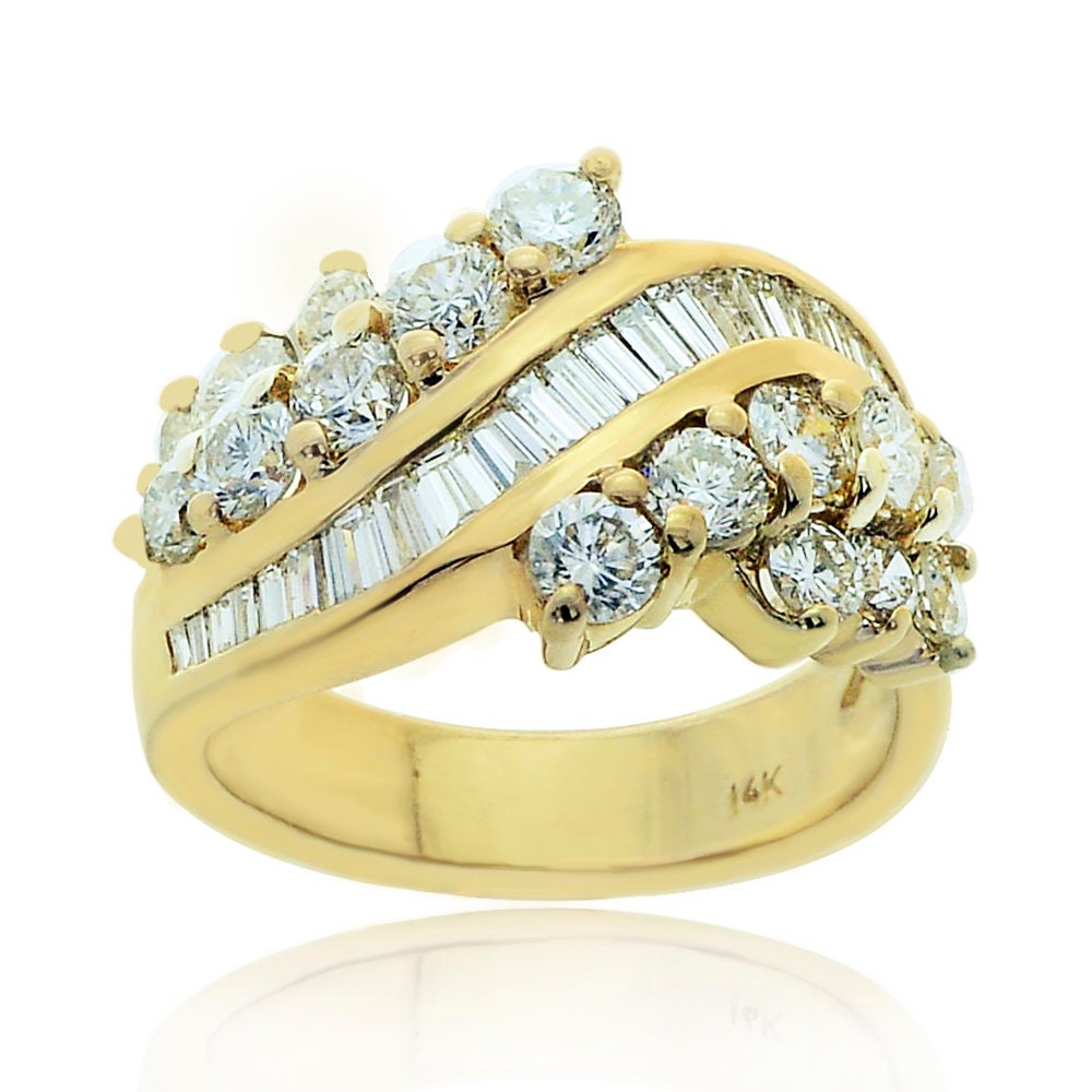 2.25 Ct. Tw. Baguette Und Rundschliff Diamant 14K Gelbgold Ring von AvitalandCoJewelry