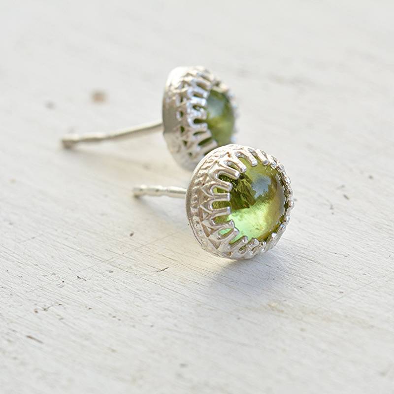 Peridot Ohrringe, Ohrstecker, Edelstein Geburtsstein Silber, Grüne Geschenk, Echter Geschenk von Avnis