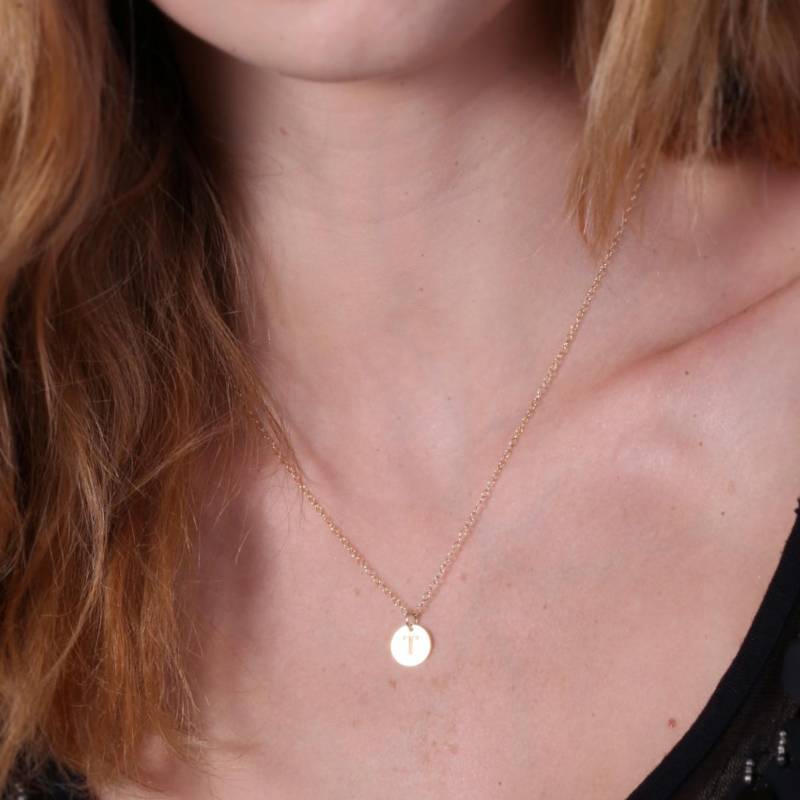Personalisierte Initial Halskette, Gold Disc Brautjungfer Benutzerdefinierte Filled Oder Sterling Silber von Avnis