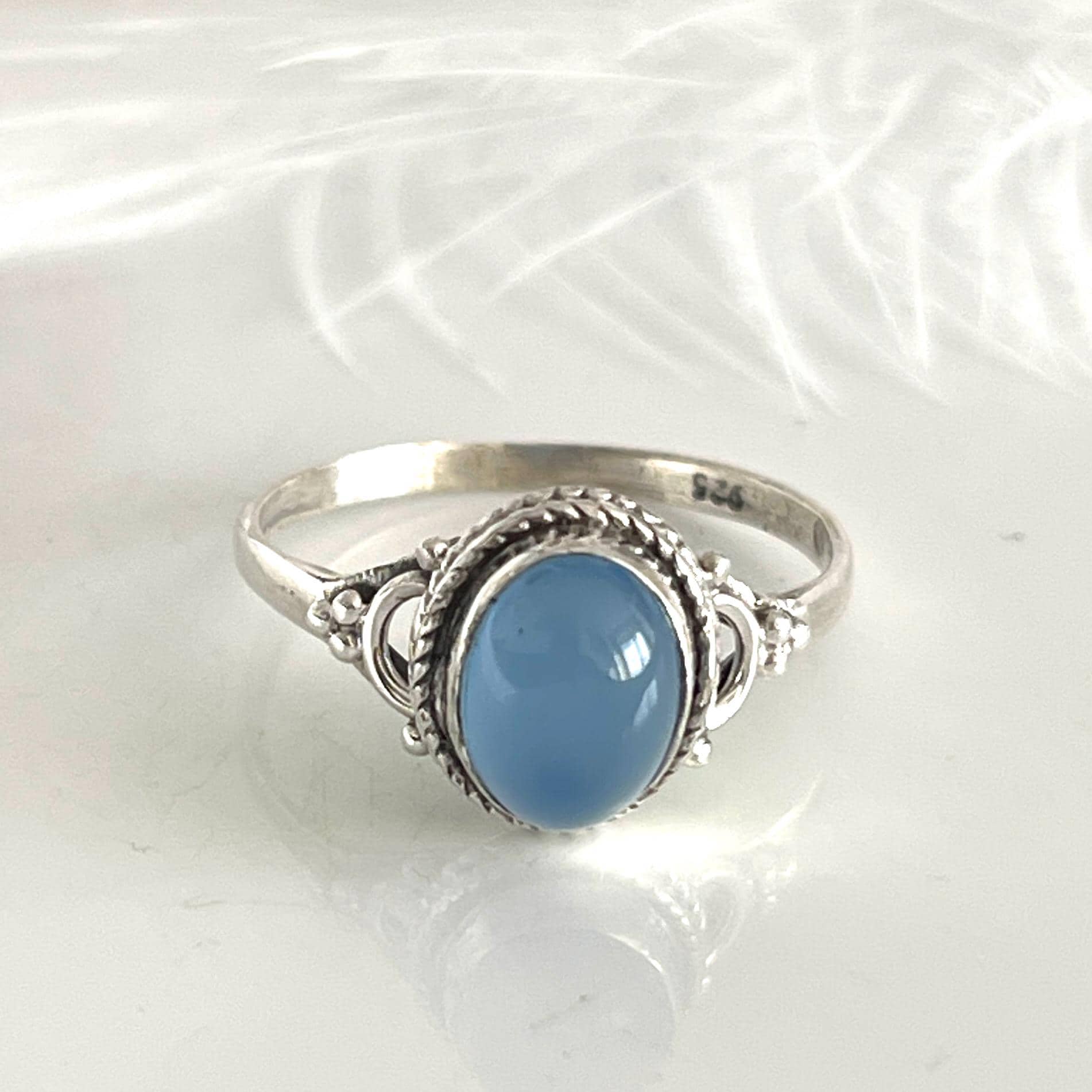 925 Gegen Den Strom Ring Chalcedon Silberring in Größe 56 Himmelblau Edelstein Fingerring Damenring 925 Gegen Den Strom Ring Chalcedon Silberring in Größe 56 Himmelblau Edelstein Fingerring Damenring von AvoMirakII
