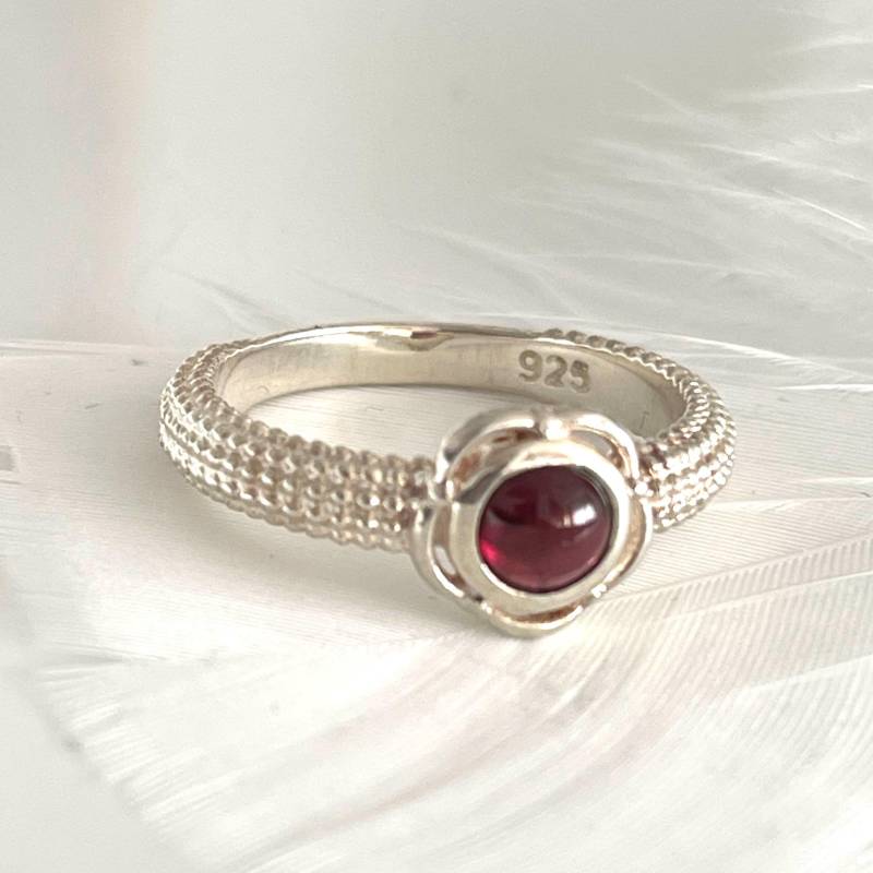 925 Silberring Granat Ring Massiv Filigraner Steinring Statement Edelsteinring in Größe 57 Und 58 Damenring von AvoMirakII