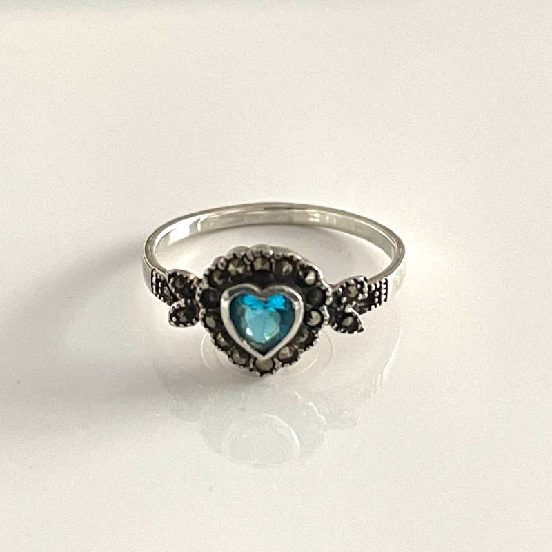 Blauer Topas Silberring Markasit 925 Silber Ring Mit Facettierter Edelstein Unikat Boho Verlobungsring Damenring von AvoMirakII