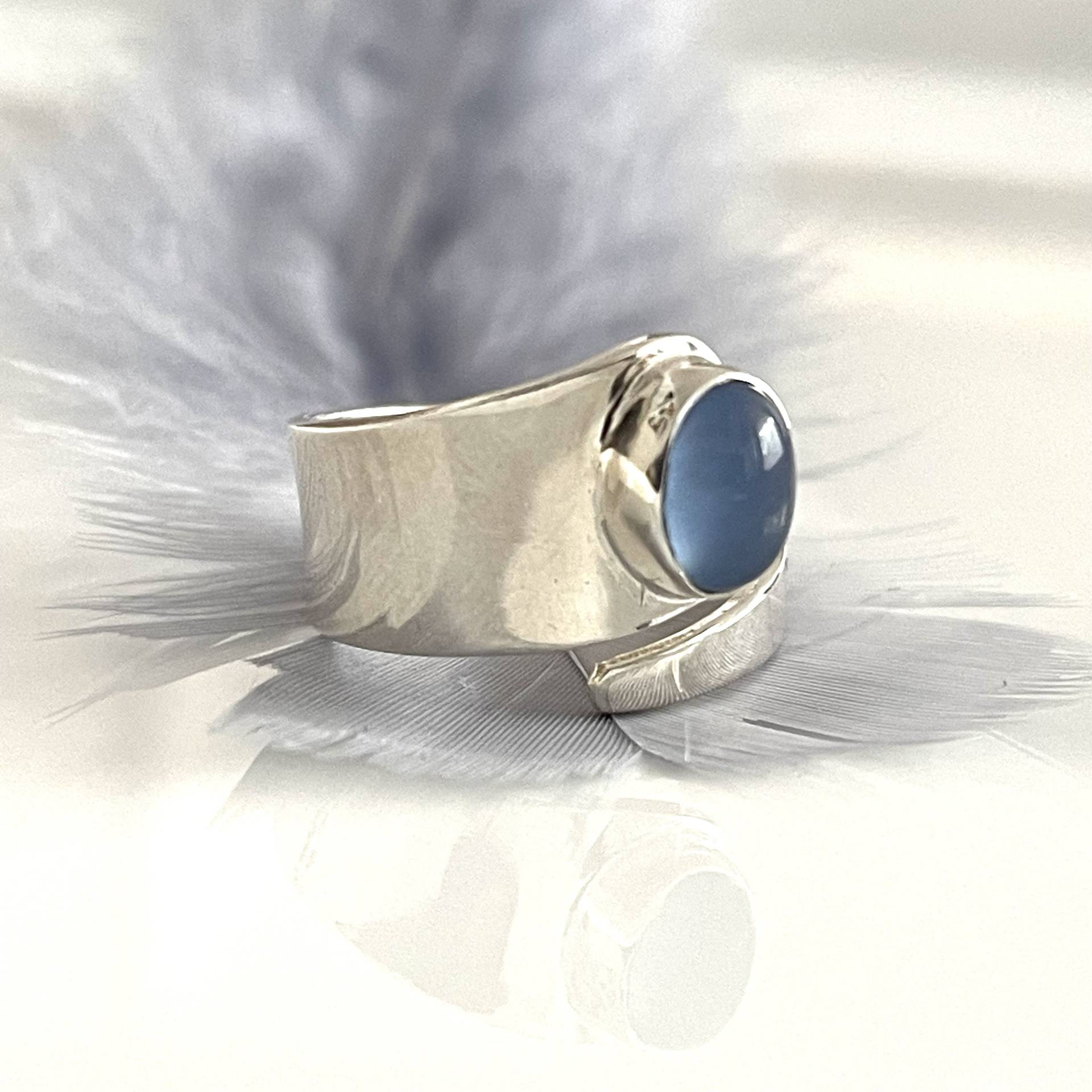 Echter Chalcedon Ring Verstellbarer 925 Silber Ring Himmelblau Edelstein Statement Stein Für Jede Größe Damenring von AvoMirakII